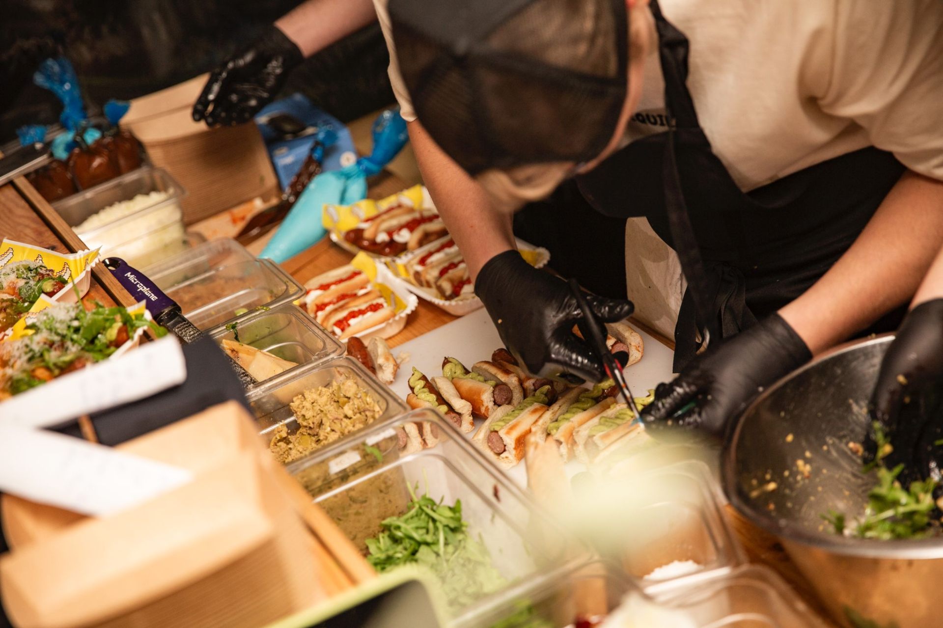 Korvbyrån serving sausages at an event